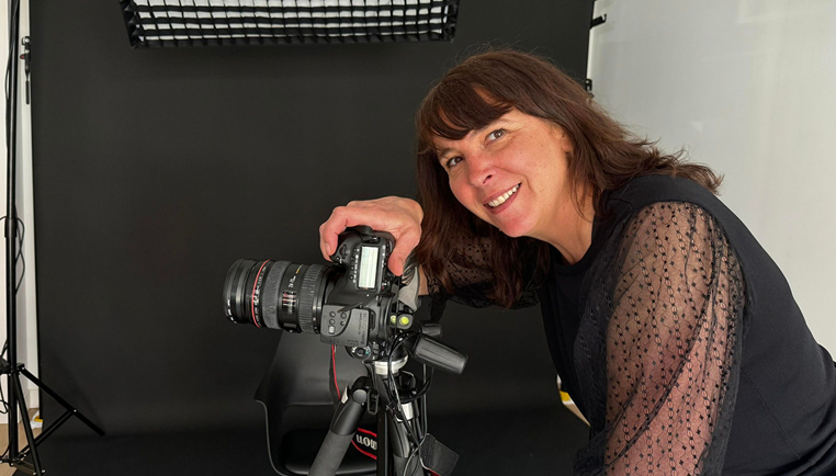 Une photographe s’installe en centre-ville